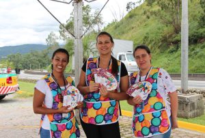 Bloco da camisinha de Mairiporã/SP participando com orientações sobre doenças sexualmente transmissíveis