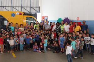 Alunos e professores reunidos - turma do período da tarde