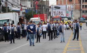 SCOLAS ESTADUAIS E MUNICIPAIS PARTICIPANDO DA CAMINHADA