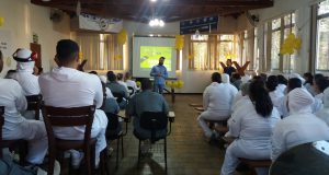 ENGENHEIRO DE SEGURANÇA RODRIGO LOPES MINISTRANDO A PALESTRA