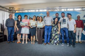 ENTREGA DE TROFÉU E CERTIFICADO DE HOMENAGEM, PELO ENVOLVIMENTO NO PROGRAMA “EDUCAR PARA HUMANIZAR O TRÂNSITO”