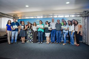 ENTREGA DE TROFÉU E CERTIFICADO DE HOMENAGEM, PELO ENVOLVIMENTO NO PROGRAMA “EDUCAR PARA HUMANIZAR O TRÂNSITO”