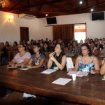 Educadores reunidos para início do encontro