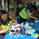 Limpeza de capacetes, viseiras e orientação de segurança