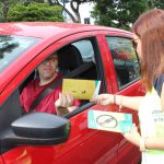 Motoristas e passageiros receberam orientação quanto ao uso do cinto de segurança