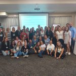 Educadores e representantes da secretaria da educação participantes da reunião pedagógica.