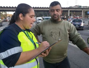 Preenchimento do formulário e orientação sobre uma pilotagem cautelosa e segura