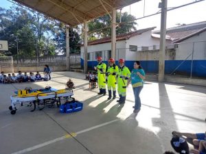 Simulação de atendimento pré hospitalar pela equipe Br Vida.