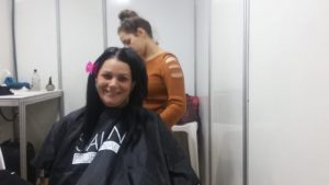 Corte de cabelo.