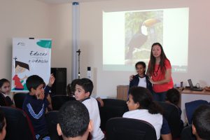 Brincando de Qual é o Bicho com os alunos