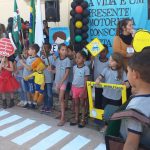 APRESENTAÇÃO DA MÚSICA "ATRAVESSAR A RUA"