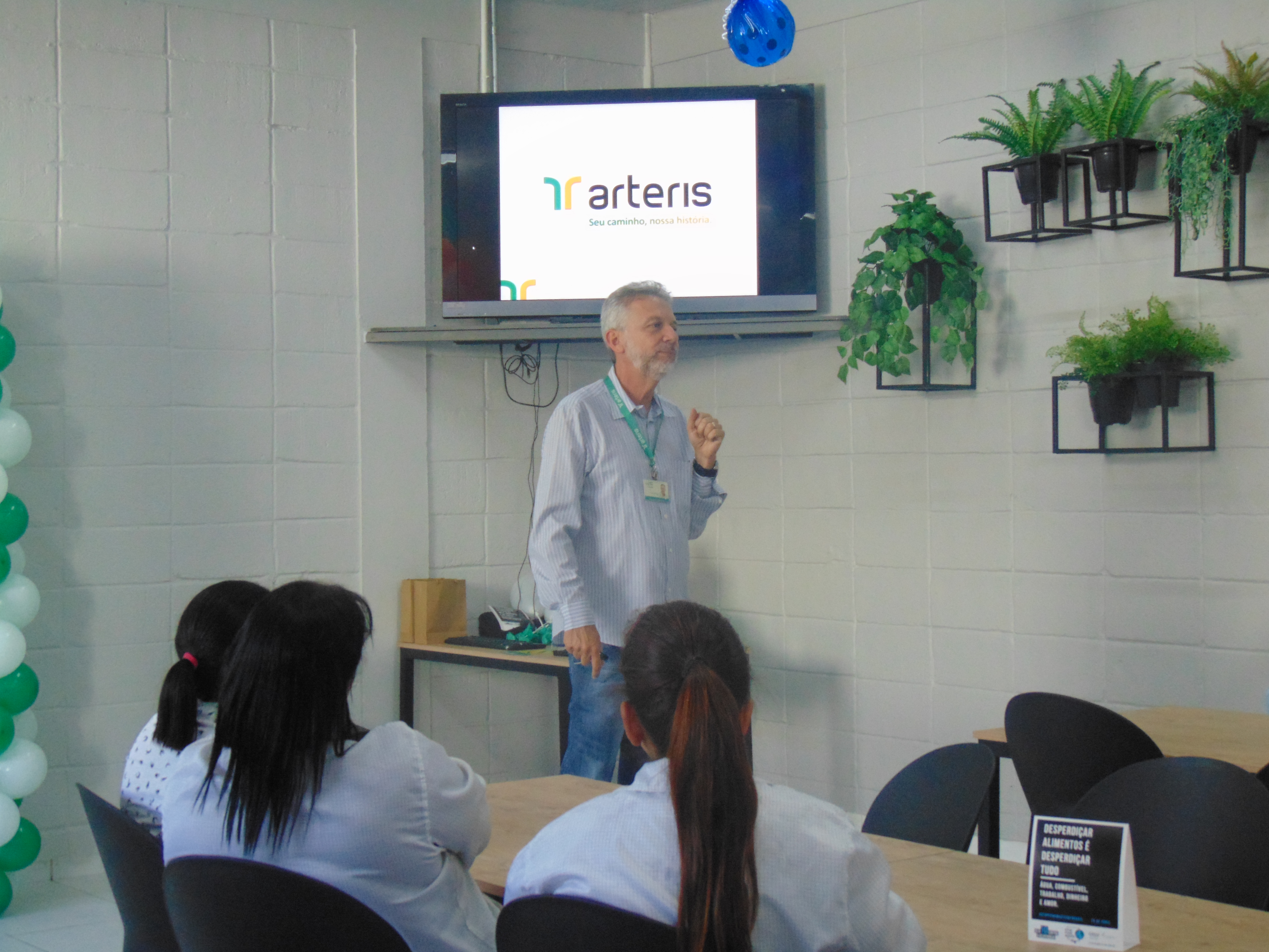 PALESTRA EMPRESA FÊNIX