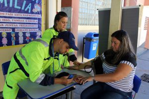 equipe do resgate da ViaPaulista aferiu pressão e batimentos cardíacos