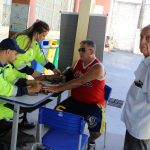 equipe do resgate da ViaPaulista aferiu pressão e batimentos cardíacos