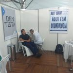 Atendimento com dentista.