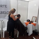 Atendimento de corte de cabelo.