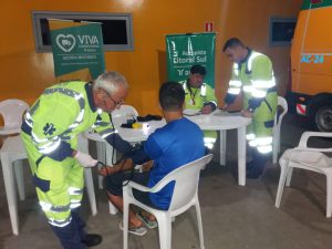 Equipe de Atendimento para aferição de pressão