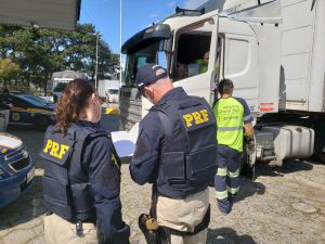 Abordagem para cadastro do motorista e orientação de segurança