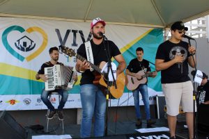 Apresentação musical - Vicente e Matheus