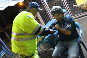 aferição de pressão e batimentos cardíacos