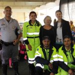 Equipe ViaPaulista reunida com a diretora da escola, Sra. Rose