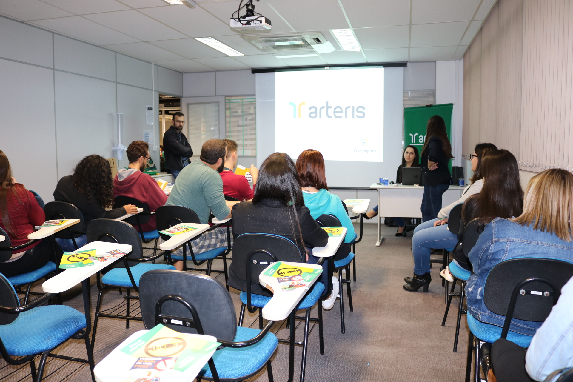 Colaboradores da empresa Opentech que participaram da campanha Viva Seguro.