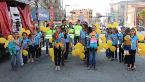 PASSEATA COM A PARTICIPAÇÃO DOS ALUNOS DA E.M. ANATHÁLIA DE LOURDES CAMANDUCAIA