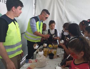 OFICINA "TOPIARIA" COM O SETOR DE MEIO AMBIENTE DA FERNÃO DIAS