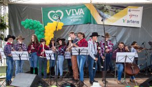 APRESENTAÇÃO DA E.M. ARAUCÁRIA - ORQUESTRA