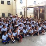 Alunos atentos a apresentação