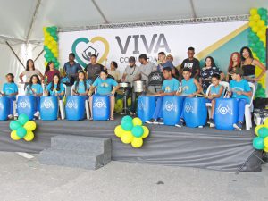 Apresentação Jovem de Lata.