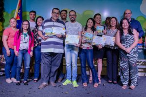 Entrega do troféu e certificado de participação no ano de 2019.