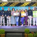 Entrega de certificado e troféus às escolas participantes