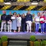 Entrega de certificado e troféus às escolas participantes