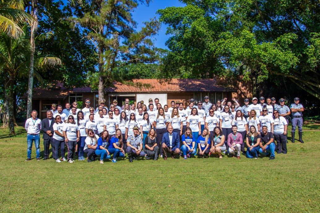 Participantes da capacitação de educadores Arteris ViaPaulista e Intervias e parceiros do Policiamento Militar Rodoviário