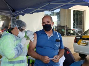 Caminhoneiros e motoristas profissionais receberam vacina contra gripe