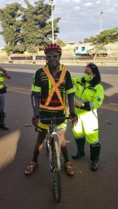 orientação de ciclistas e coletes refletivos