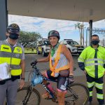 orientação de ciclistas e coletes refletivos