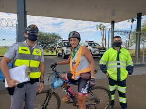 orientação de ciclistas e coletes refletivos