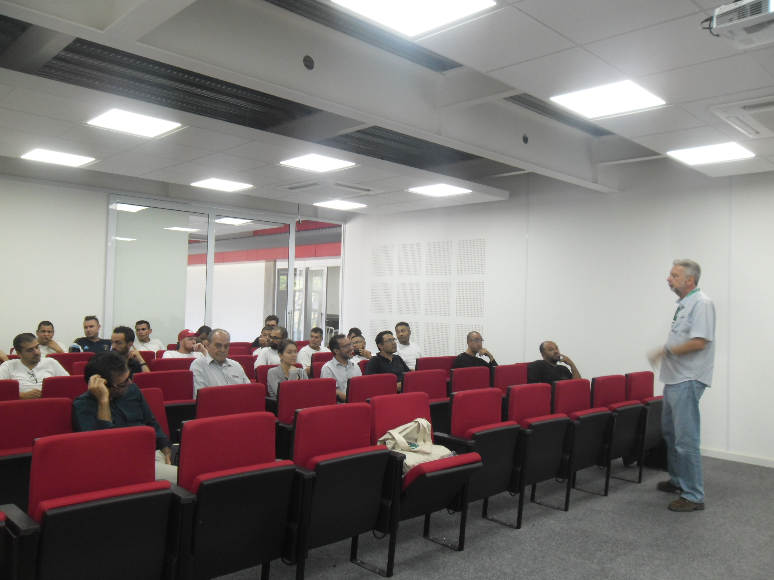 VIVA SEGURO - EMPRESA ITURRI