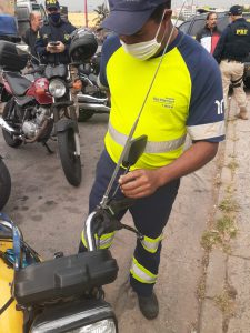 Instalação de antena anticerol.