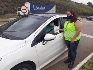 ENTREGA DO KIT HIGIENE E ORIENTAÇÃO SOBRE A IMPORTÂNCIA DO USO DO CINTO