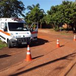 equipes do resgate orientaram pedestres na manhã do domingo dia 22/11, sobre os perigos de trafegarem no acostamento