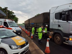 Equipes da concessionária verificaram itens do veículo e realizaram orientação