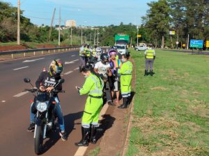 segurança no trânsito e cuidados com a manutenção das motocicletas foram o tema da campanha