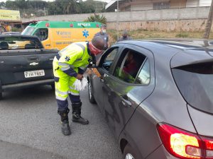 ENTREGA DE KIT HIGIENE E ORIENTAÇÃO SOBRE A IMPORTÂNCIA DO CINTO