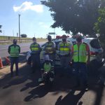 equipe de tráfego e PMRV no posto de pesagem em Brodowski