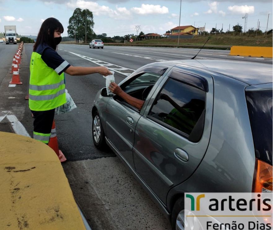 ORIENTAÇÃO SOBRE O CINTO DE SEGURANÇA E ENTREGA DO KIT HIGIENE