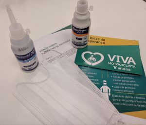 kit de prevenção ao Covid-19, com álcool gel, máscaras descartáveis e folders educativos