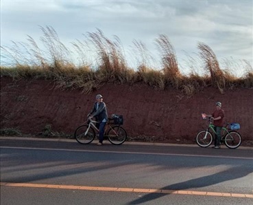 Ação educativa: abordagem e orientação sobre os perigos de trafegar nas marginais das rodovias